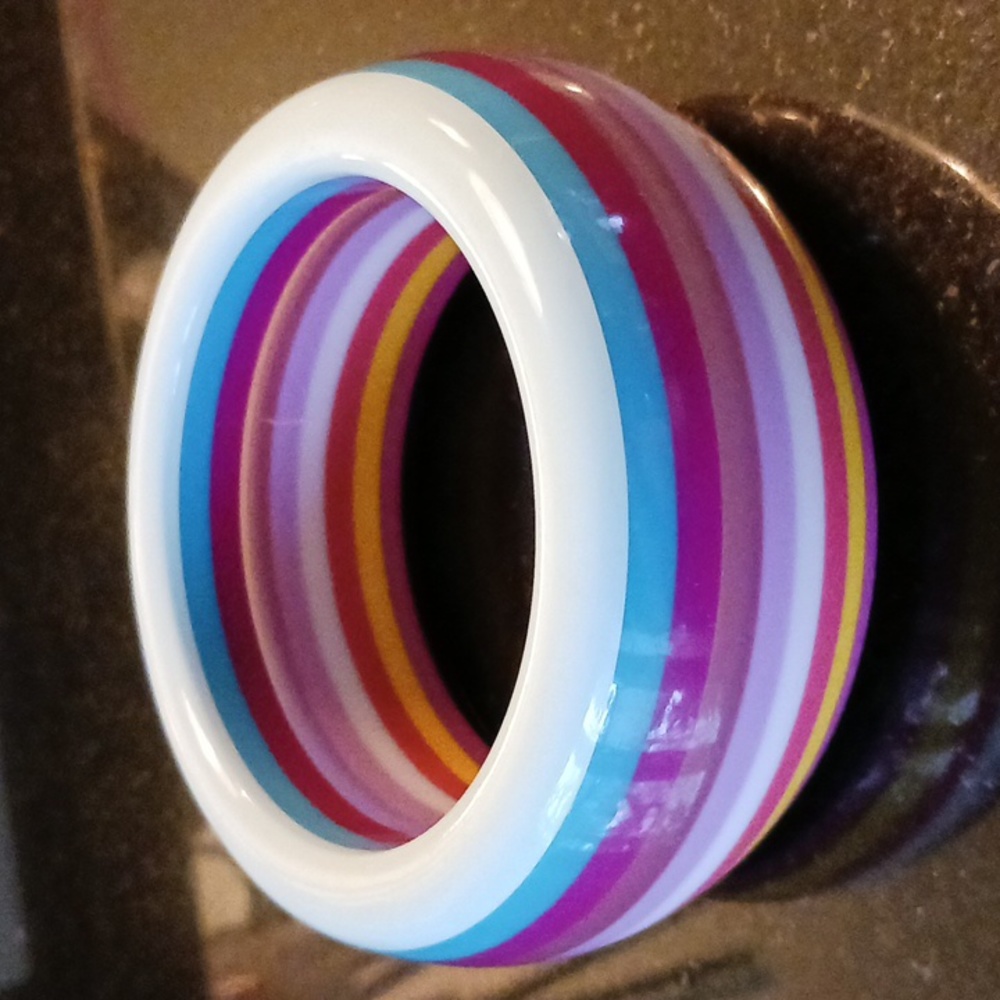 Multi-coloured chunky bangle - Picture 2 of 4